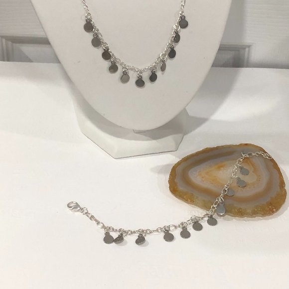 NEW Handcrafted Silver Disc Charm bracelet - Picture 3 of 3